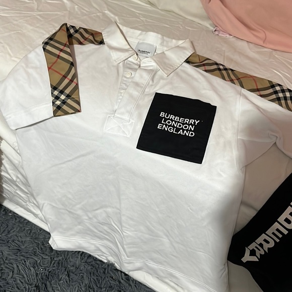 Burberry boys shirt 14y worn twice good condition - Picture 1 of 1